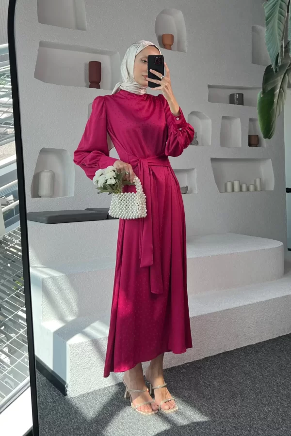 Pembe Belden Bağlamalı Saten Elbise