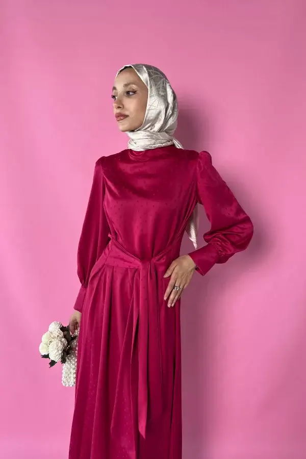 Pembe Belden Bağlamalı Saten Elbise - Görsel 6