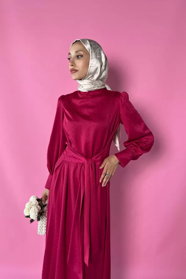 Pembe Belden Bağlamalı Saten Elbise - Görsel 6