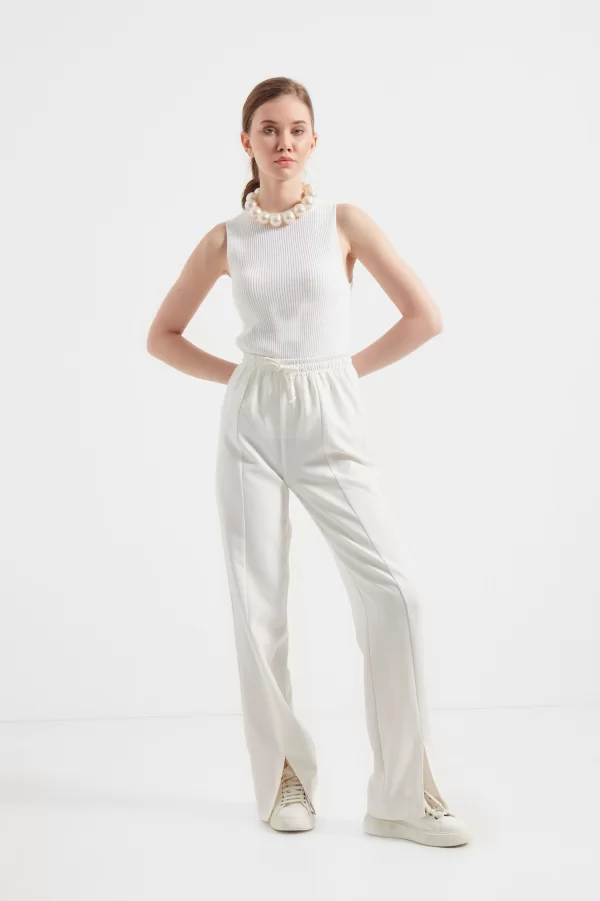 Beyaz Yırtmaçlı Krep Pantolon - Görsel 3