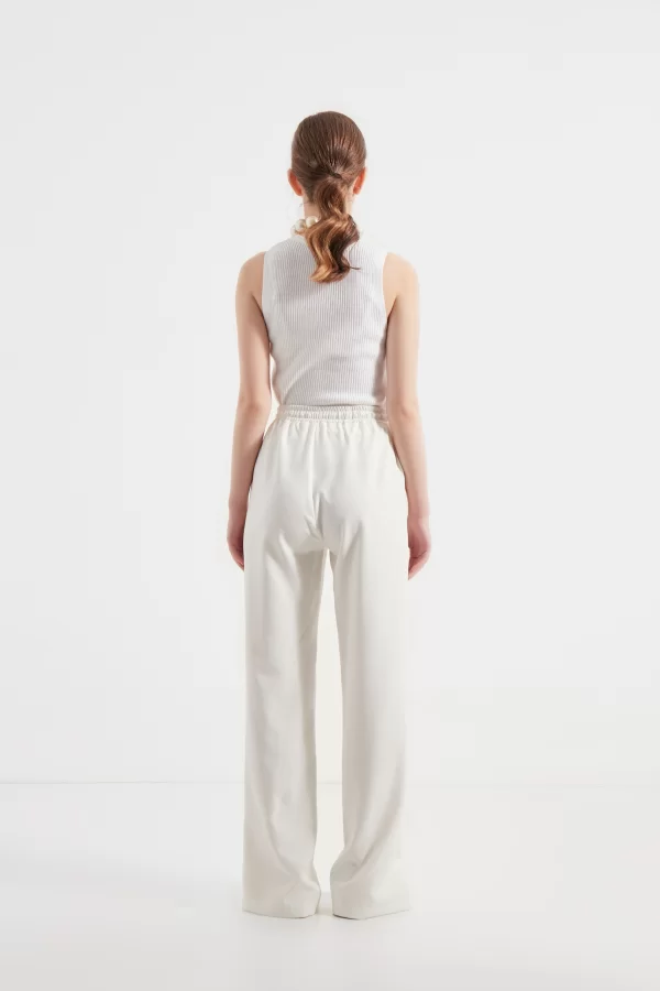 Beyaz Yırtmaçlı Krep Pantolon - Görsel 4