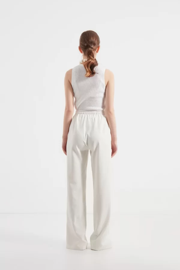 Beyaz Yırtmaçlı Krep Pantolon - Görsel 4