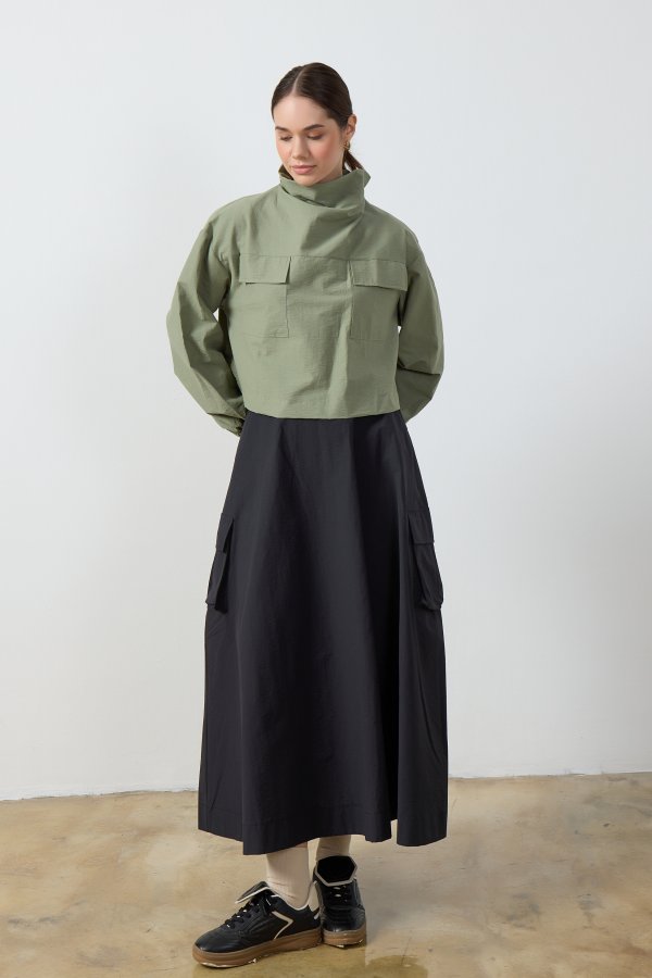 Yeşil Yaka Detaylı Paraşüt Sweat - Görsel 3
