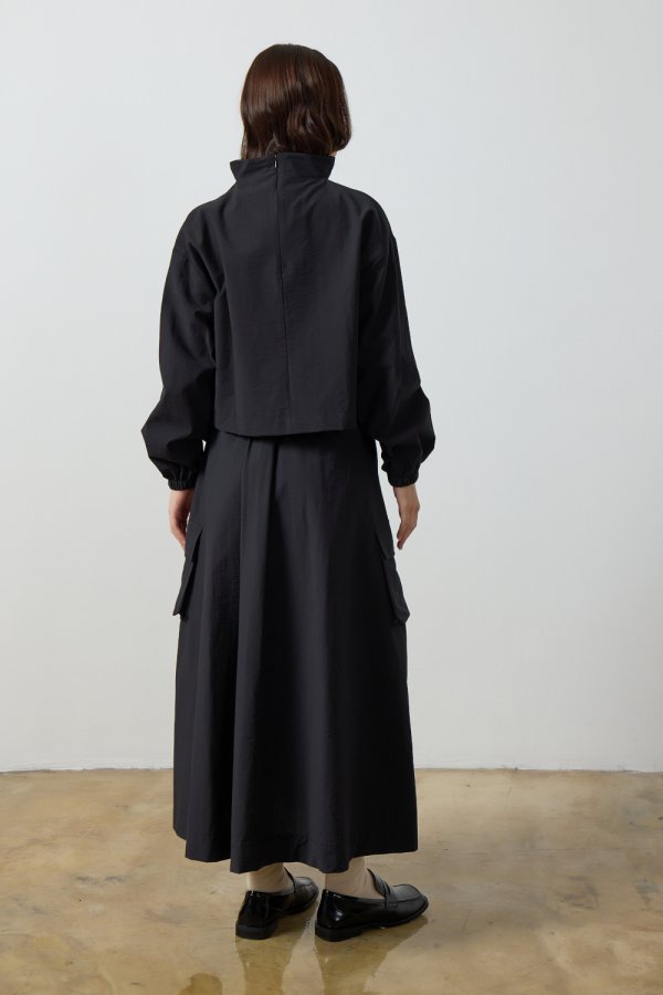Siyah Yaka Detaylı Paraşüt Sweat - Görsel 8