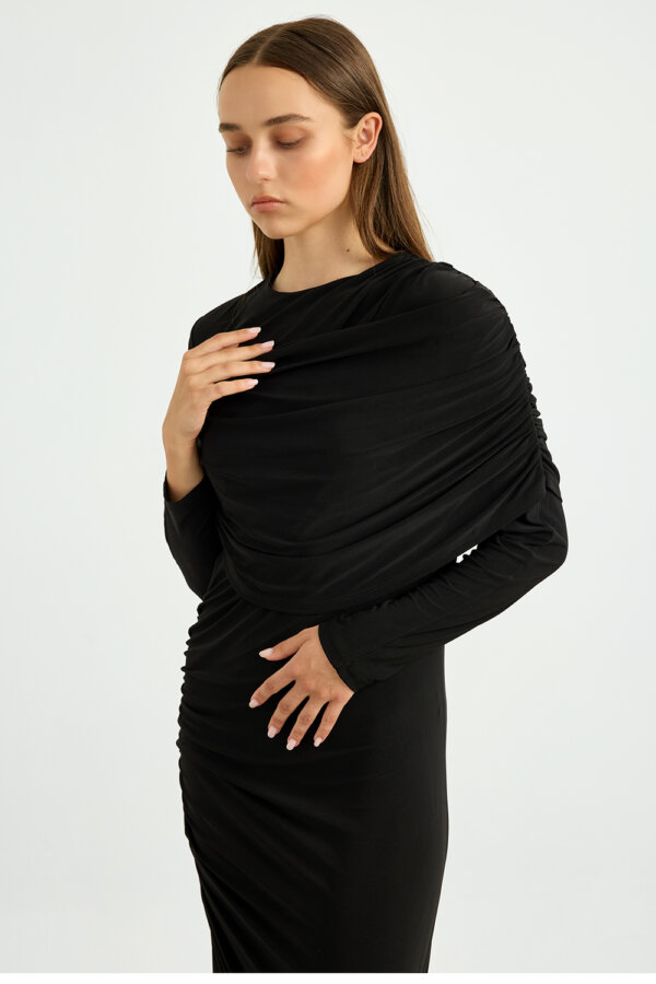 Siyah Omuz Detaylı Drape Elbise - Görsel 7